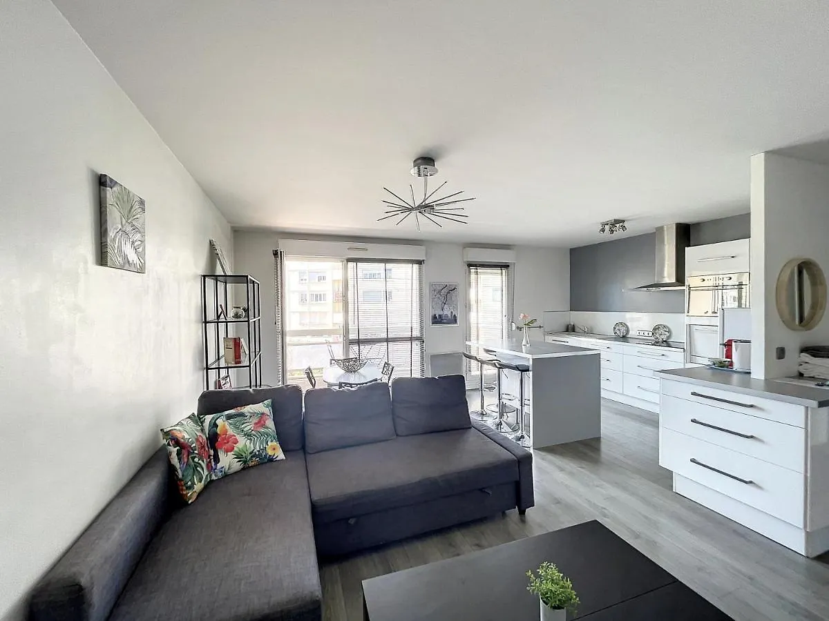 City & Cosy, Lyon Charcot- Wifi - Lave Linge - Balcon - Parking location
